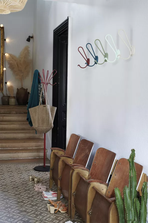 Fermob Accroche Coeurs Kapstok Staand Ø39 Black Cherry 5 Fermob Accroche Coeurs Kapstok Staand Ø39 Black Cherry - Afbeelding 3