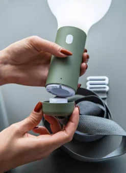 Fermob Aplo Hanglamp LED Oplaadbaar Ø11.5 Cactus -Fermob x886x886 fermob aplo ophang riem accessoire1.JPG.pagespeed.ic .W5VFLr9B21