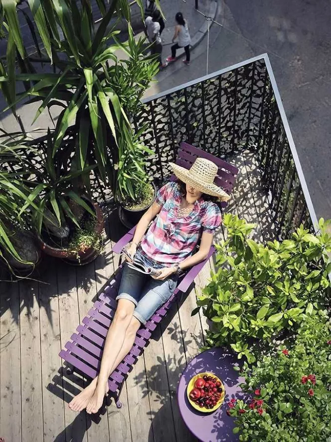 Fermob Bistro Ligstoel Red Ochre 5 Fermob Bistro Ligstoel Red Ochre - Afbeelding 3