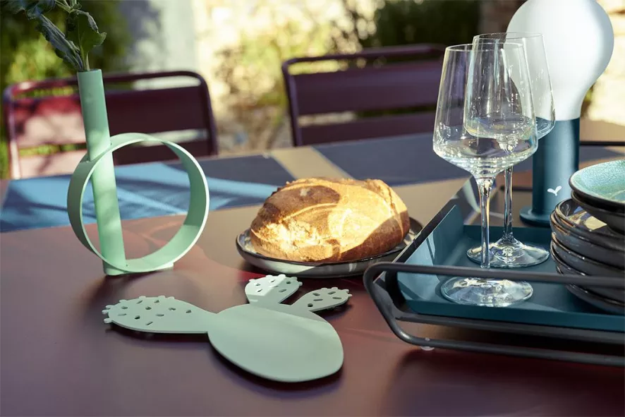 Fermob Ios Vaas Black Cherry 5 Fermob Ios Vaas Black Cherry - Afbeelding 3