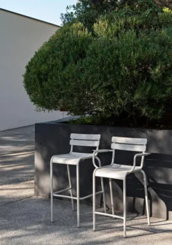 Fermob Luxembourg Barkruk Deep Blue 19 Fermob Luxembourg Barkruk Deep Blue -Fermob x886x886 fermob luxembourg barkruk met armleuning25.jpg.pagespeed.ic .zB57jE55Z7