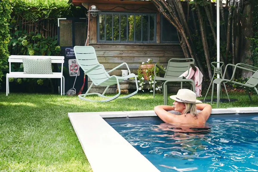 Fermob Luxembourg Tuinbank Met Rugleuning Nutmeg 11 Fermob Luxembourg Tuinbank Met Rugleuning Nutmeg - Afbeelding 9