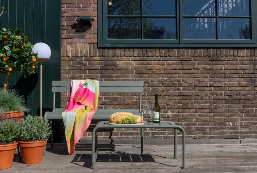 Fermob Luxembourg Tuinbank Met Rugleuning Liquorice 10 Fermob Luxembourg Tuinbank Met Rugleuning Liquorice - Afbeelding 8