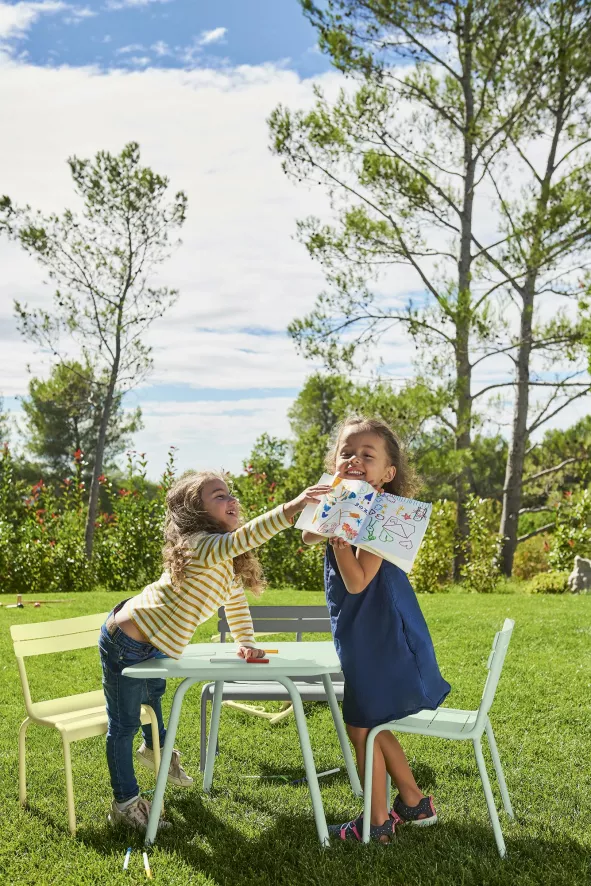 Fermob Luxembourg Tuinbank Met Rugleuning Clay Grey 15 Fermob Luxembourg Tuinbank Met Rugleuning Clay Grey - Afbeelding 13