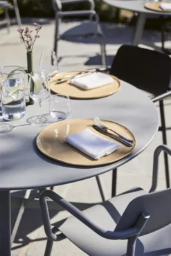 Fermob So'o Tuintafel Ø117 Lapilli Grey -Fermob x886x886 fermob so o tuintafel 117 rond26.jpg.pagespeed.ic .pl vNgGOAI