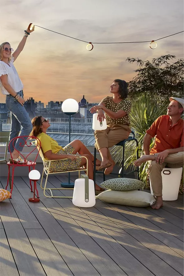 Fermob MOOON! Tafellamp H41 LED Oplaadbaar Acapulco Blue 18 Fermob MOOON! Tafellamp H41 LED Oplaadbaar Acapulco Blue - Afbeelding 16